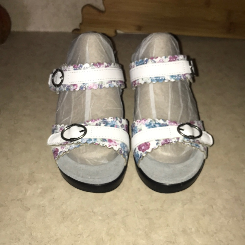 Algeria Sandles